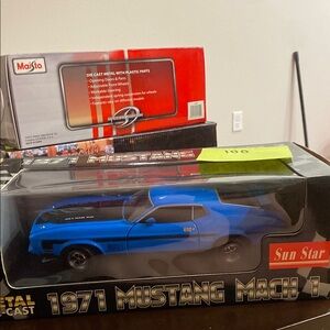 1971 Mustang Mach 1 Die-Cast Model Car - Blue